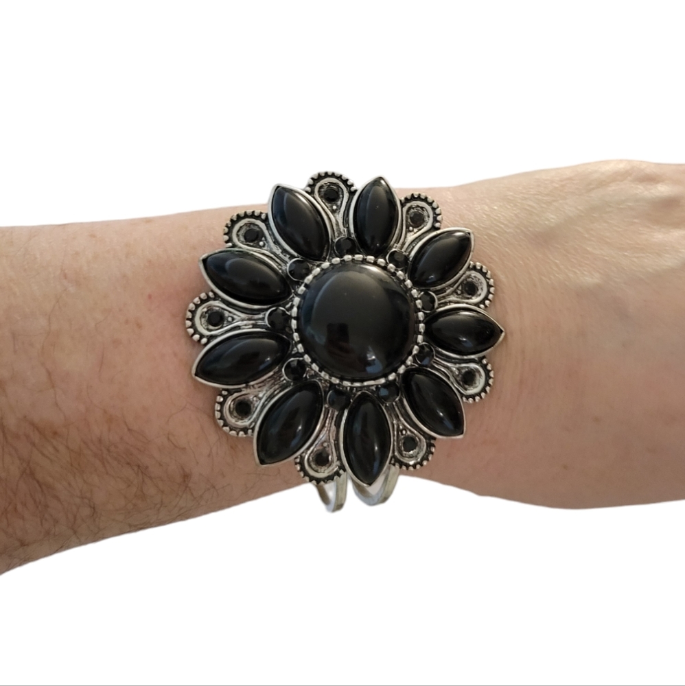 Beaded Flower Hinged Bracelet Silvertone Black